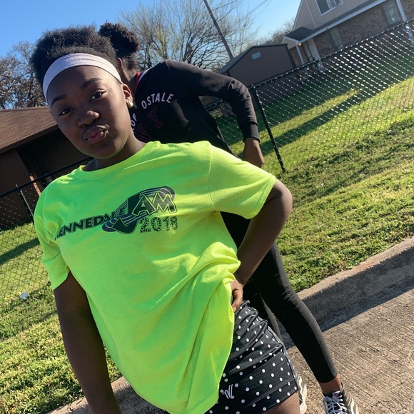 Meet your Posher, Ariana - Picture 1 of 1